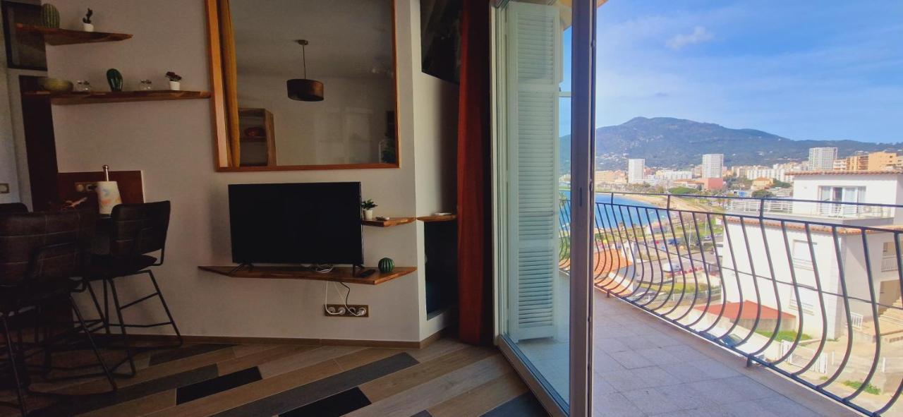 Magnifique Appartement Avec Balcon Vue Mer A L'Entree D'Ajaccio Ajaccio  Eksteriør bilde